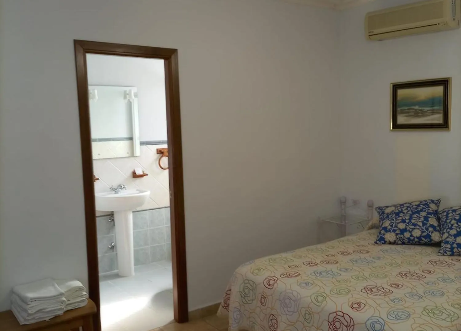 Venta De Abajo Apartment El Castillo de las Guardas
