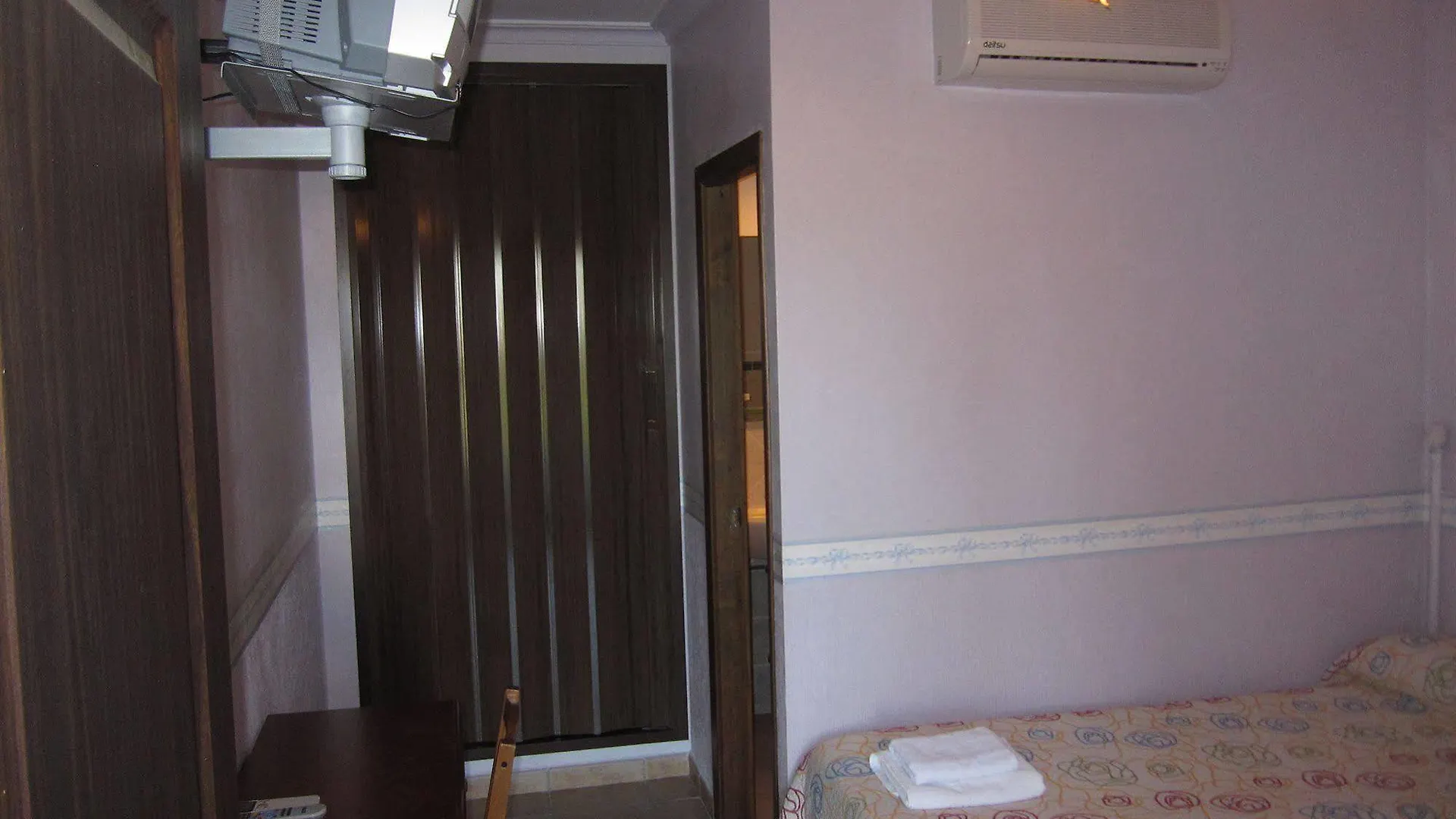 Venta De Abajo Apartment El Castillo de las Guardas